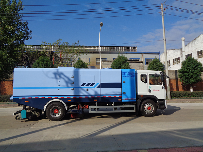 XZL5180TXCBEV型純電動(dòng)吸塵車(chē)