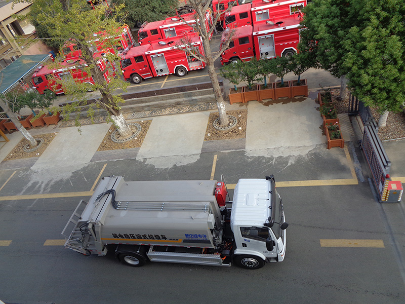 XZL5180ZYSBEV型純電動壓縮式垃圾車