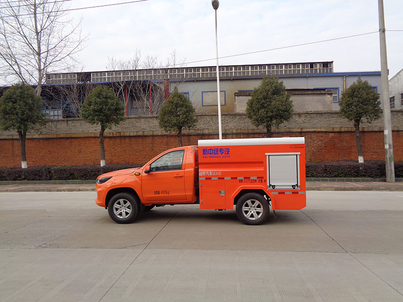 XZL5045GSS6型灑水車